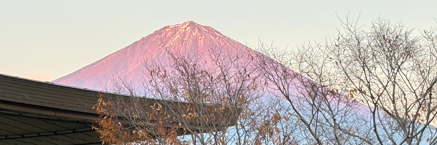 hananoouti's profile banner image