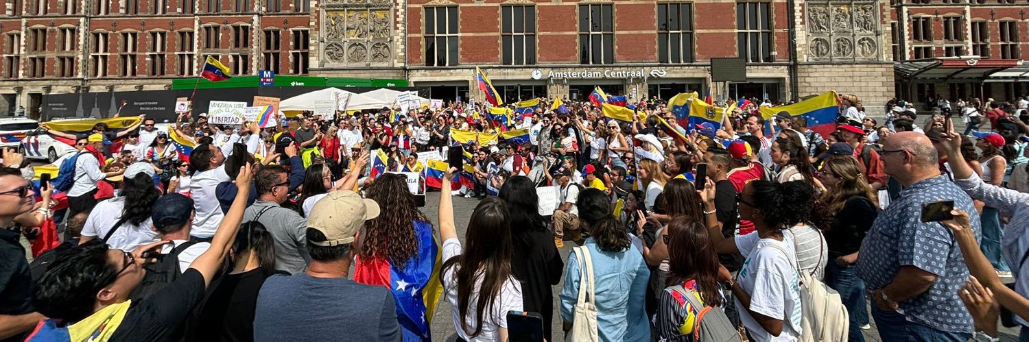 cacetinez's profile banner image