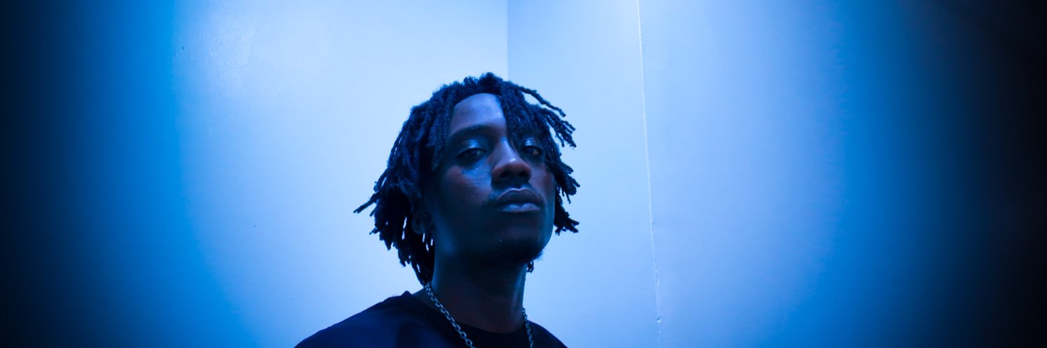 iquesto's profile banner image