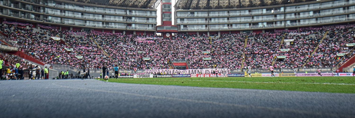 09_santi's profile banner image
