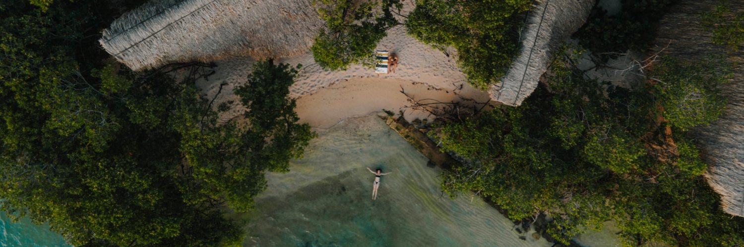 Simóne and Vernon banner