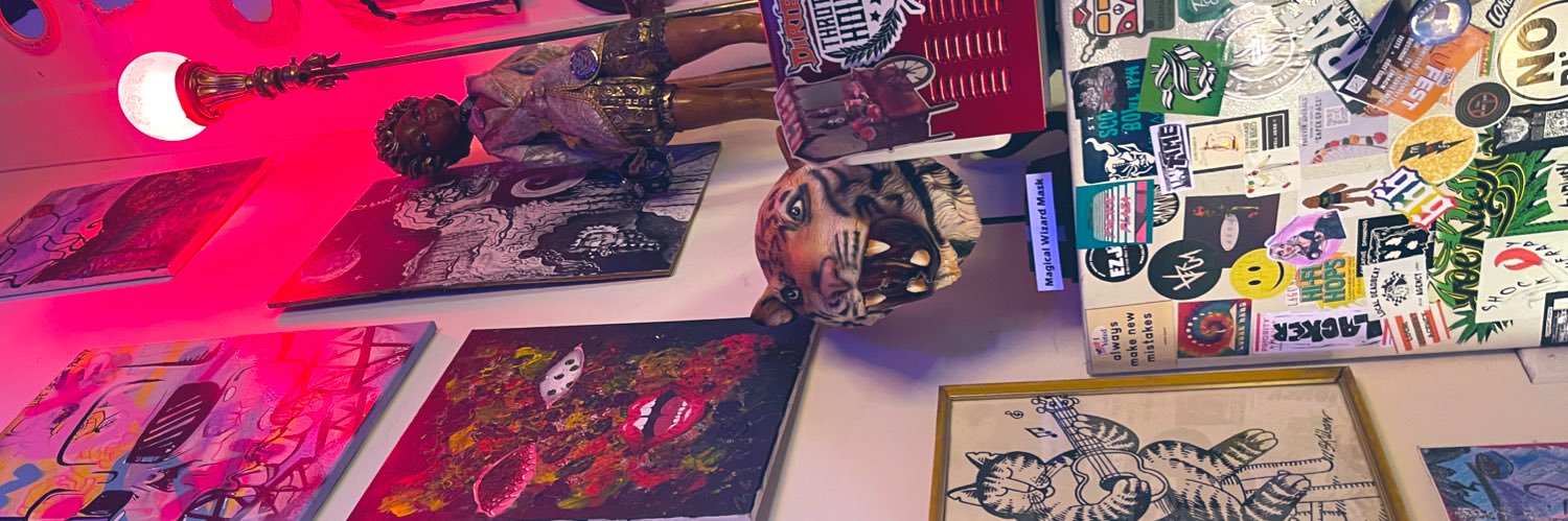 mollyrocks 🩻 banner