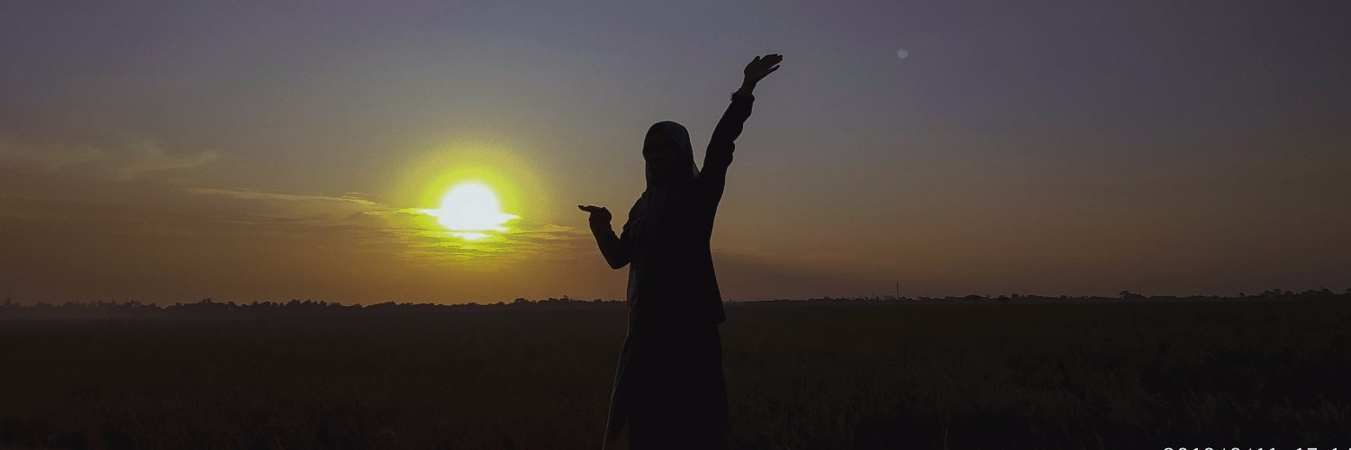 LinlinLestari's profile banner image