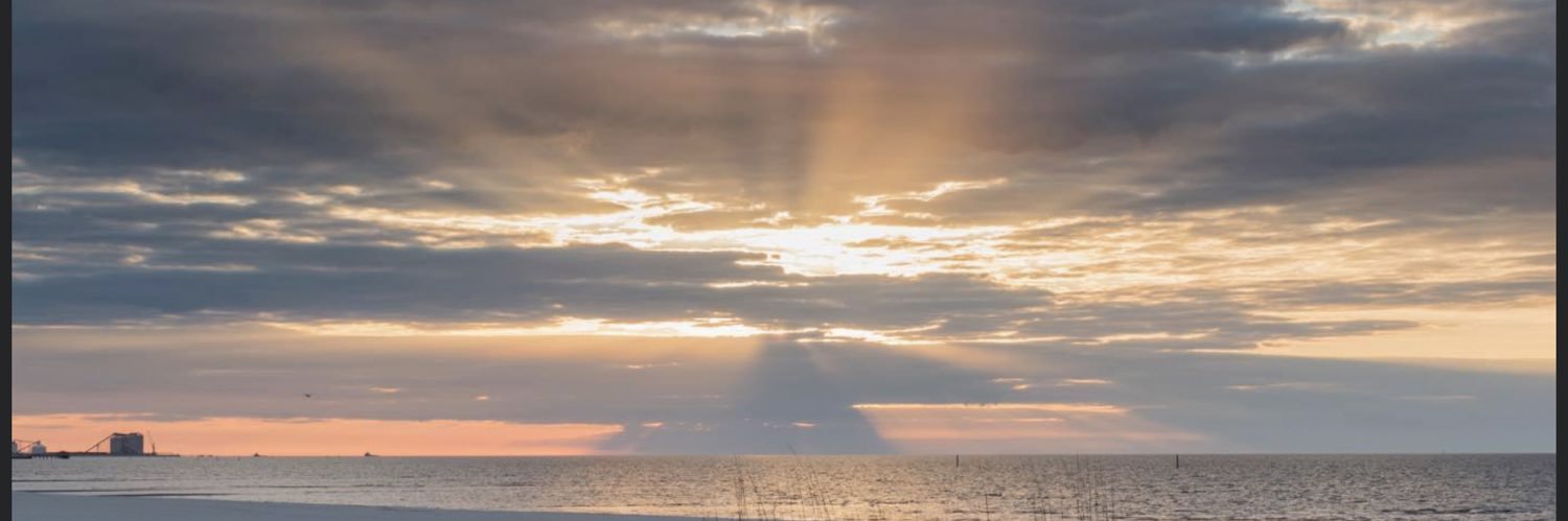 holdurground's profile banner image