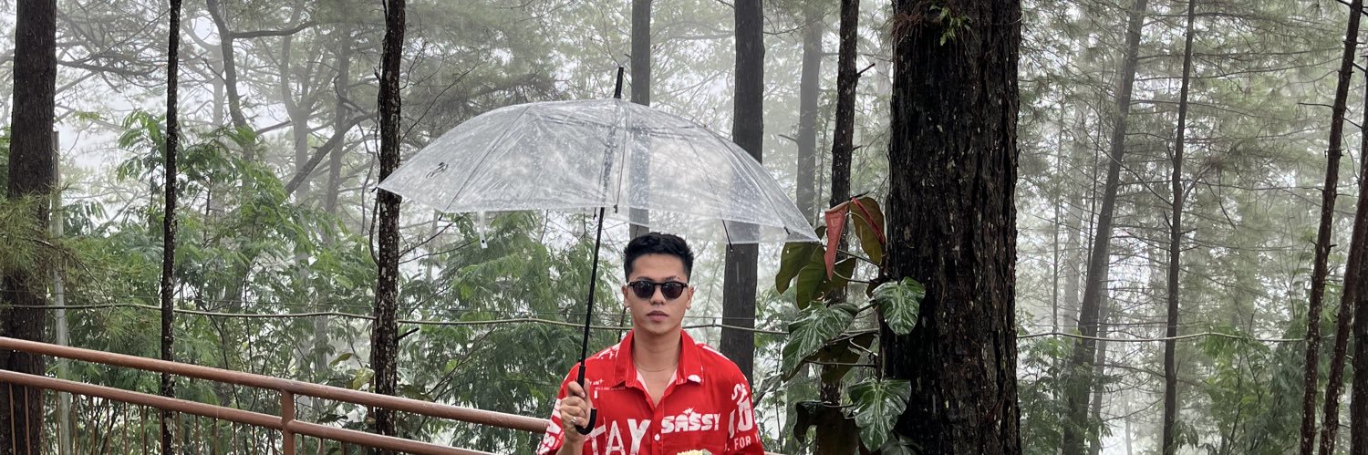 frvncislee's profile banner image