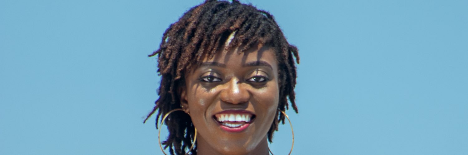 LyzbethKing's profile banner image