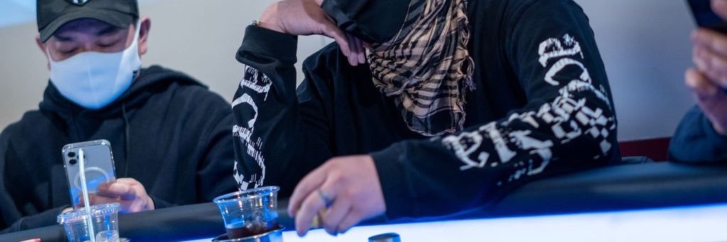 パラちゃん@人生もポーカーも飛び banner