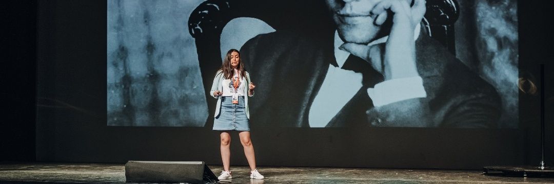 Azucena Martín banner