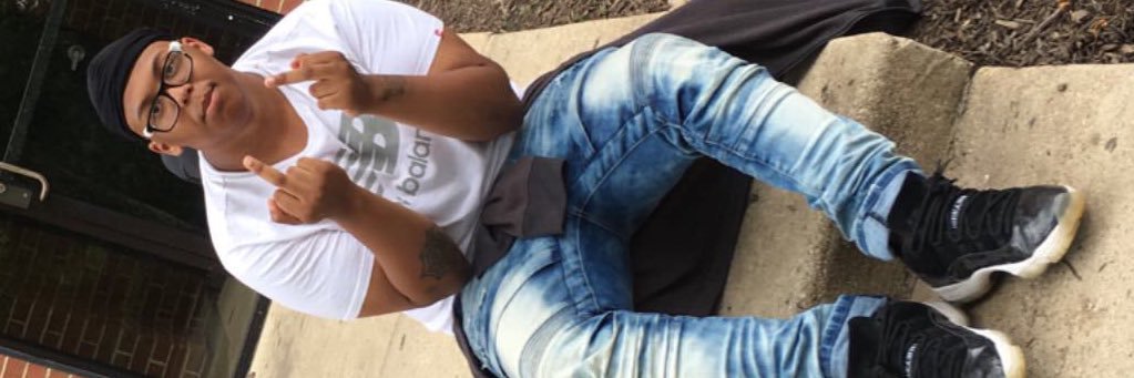 envylesee's profile banner image