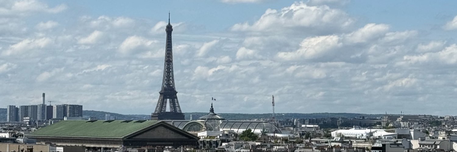 chloedvx22's profile banner image