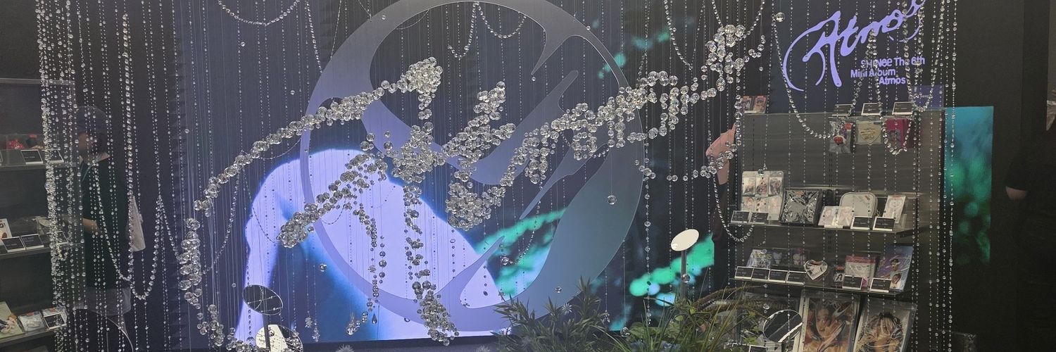 EvaVerso's profile banner image