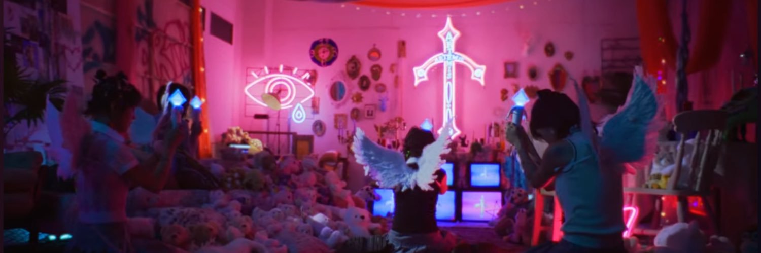 EZRIEL (he/they)'s banner