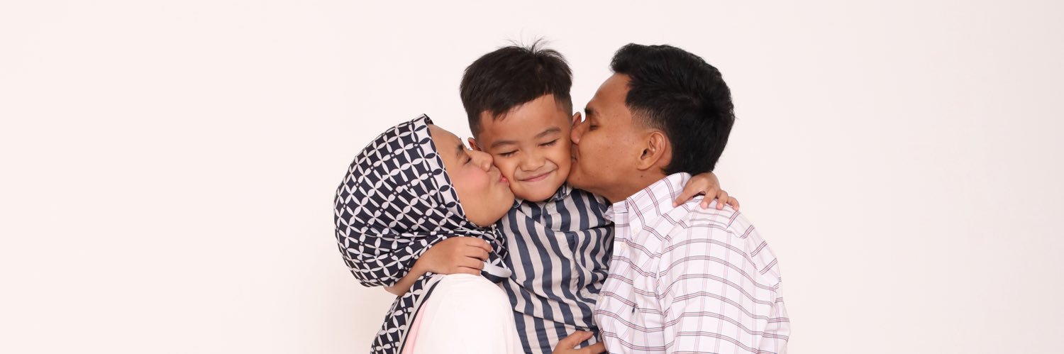 NAtiqahAzman's profile banner image