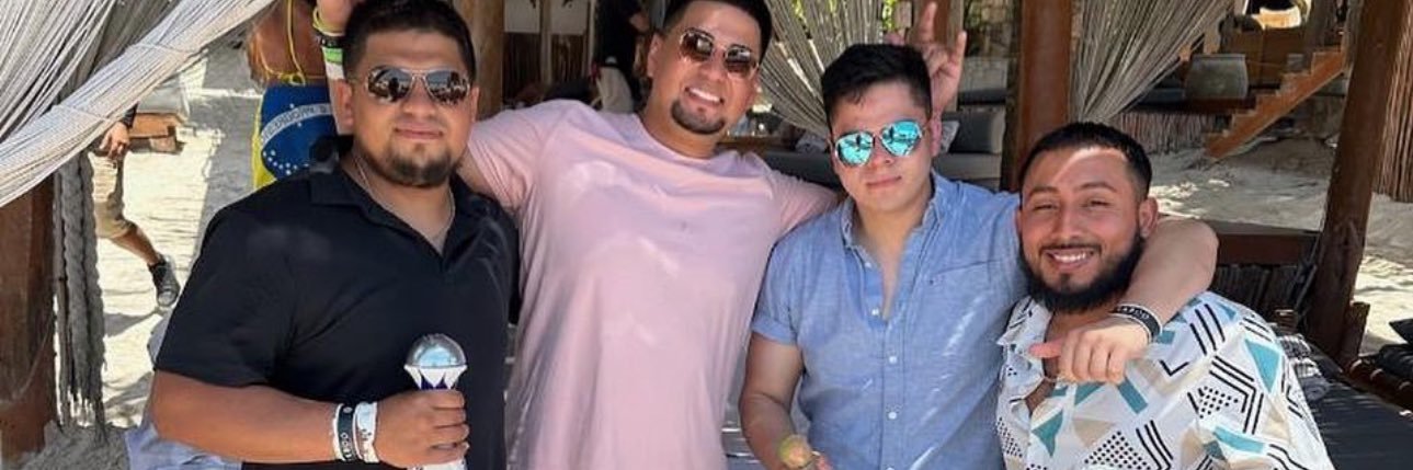 melreyesx's profile banner image