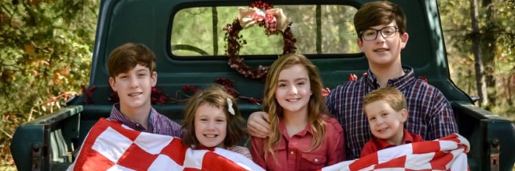 cortneyhood's profile banner image