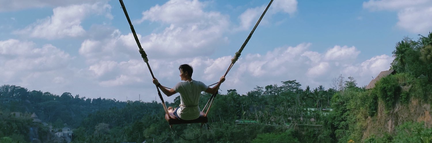 danielloo's profile banner image