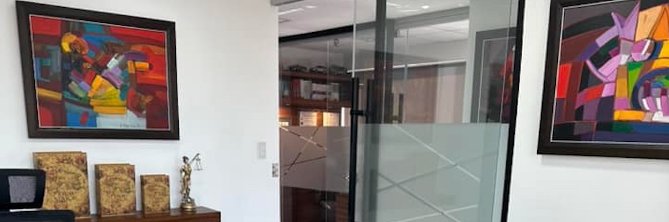 René Bedón banner