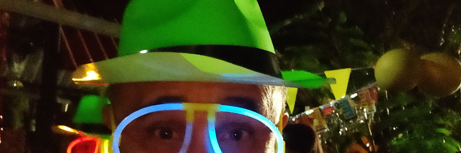 angulovar's profile banner image
