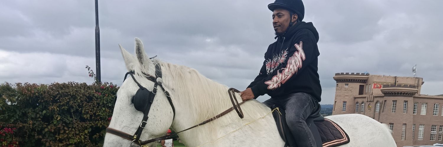 Pmuthomi's profile banner image