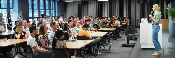 MoeMKiss Profile Banner