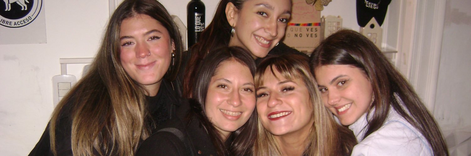 vickyfalcone_'s profile banner image