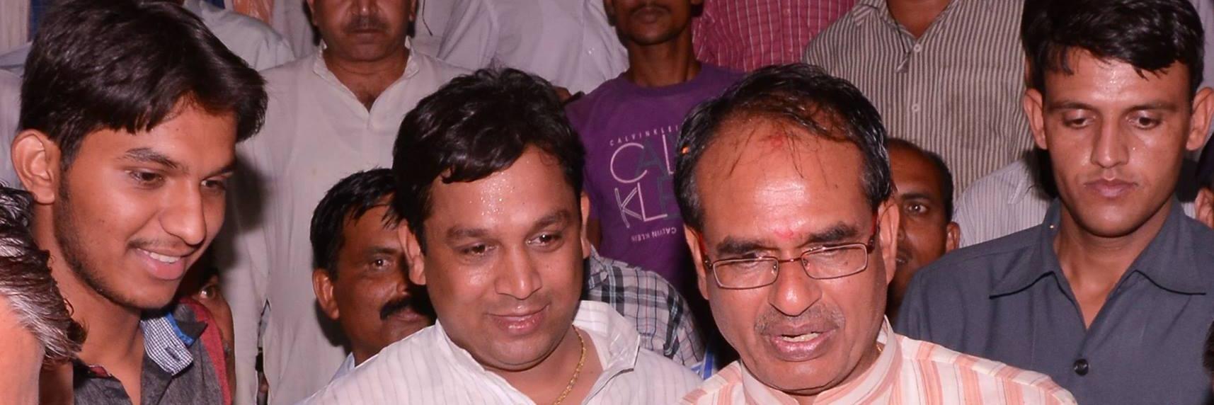 ManishSgrl's profile banner image