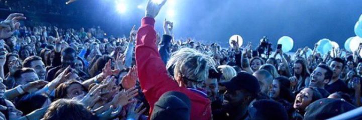 biEbErGDdInAr94's profile banner image