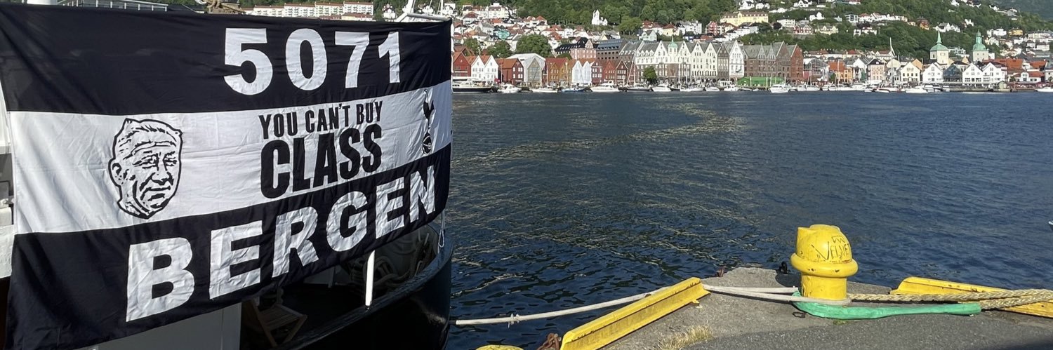 Tottenham Roar's banner