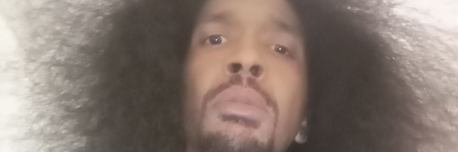 auz_illa's profile banner image