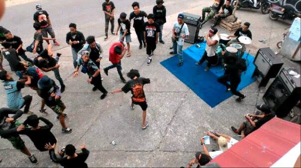 HOLY CIRCLE HARDCORE banner