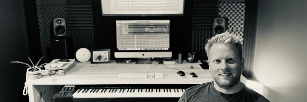 aweeksmusicuk's profile banner image