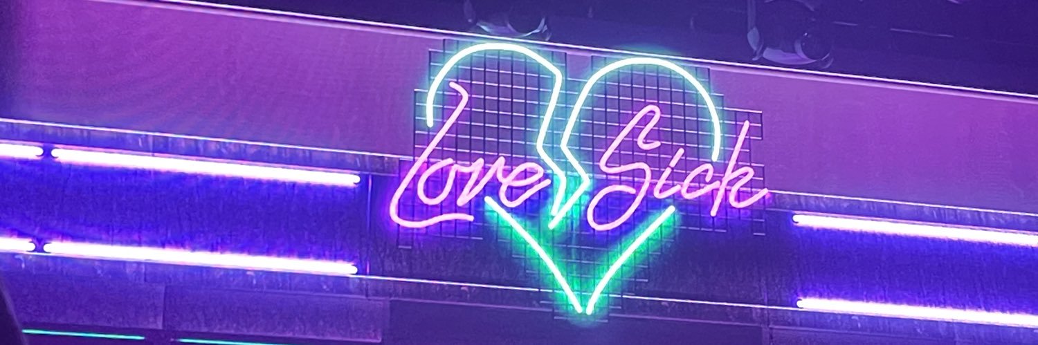 ChloeSchnd's profile banner image