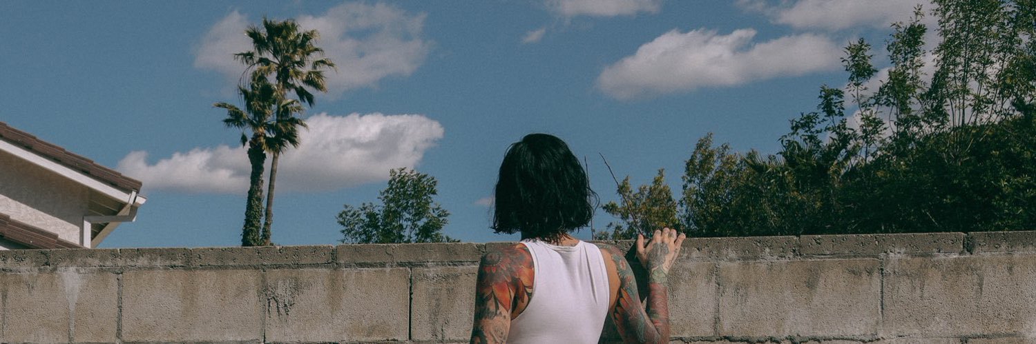 aguirnela's profile banner image