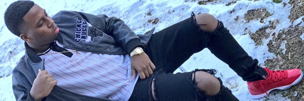 YFNMoody🎒 banner