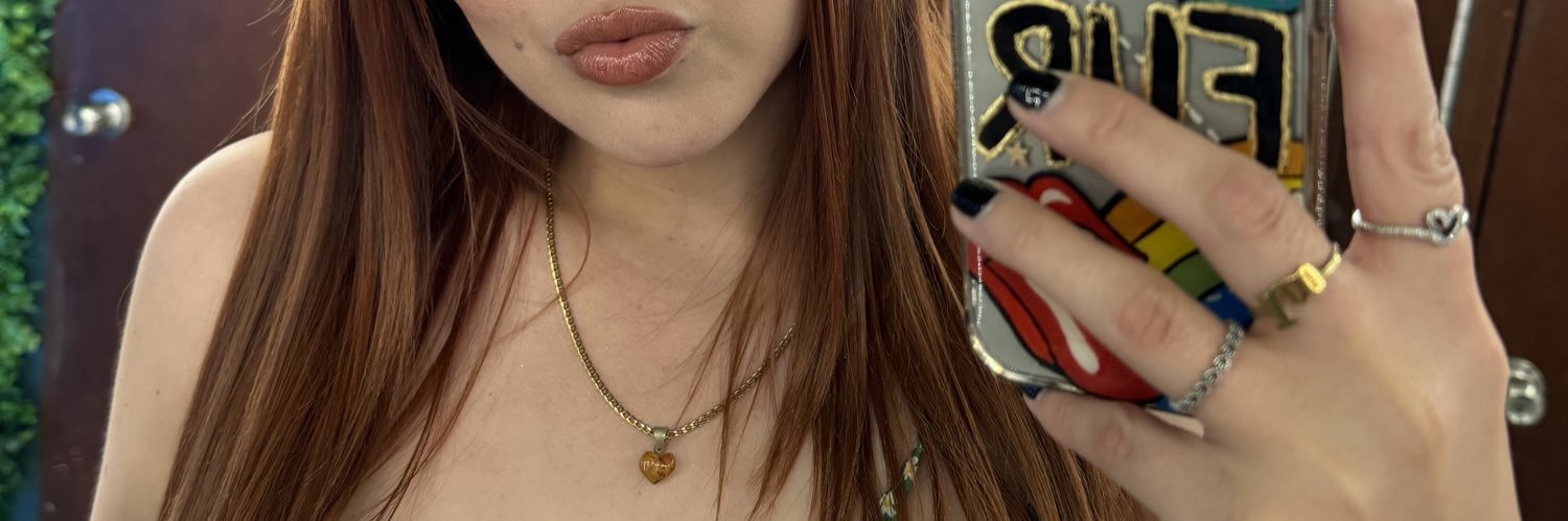 danielavillanz's profile banner image
