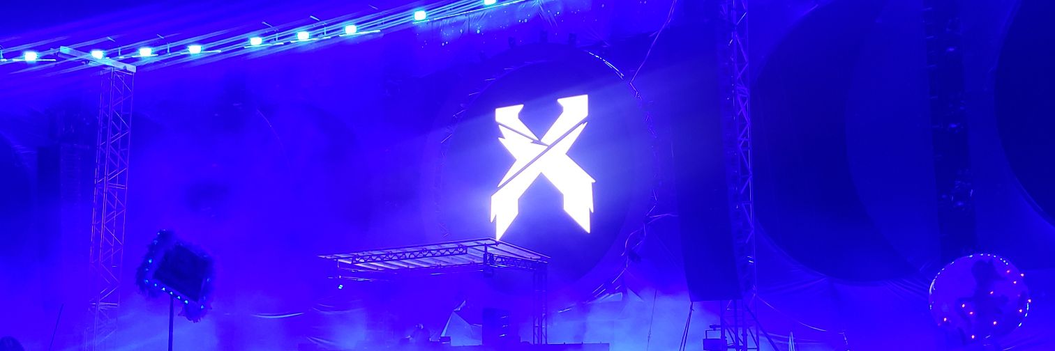 V E R Y E X T R A banner