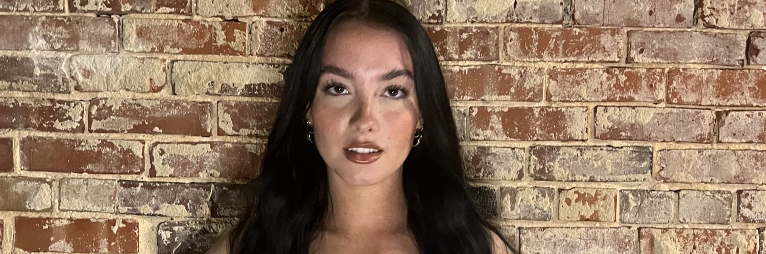 macy_garza's profile banner image