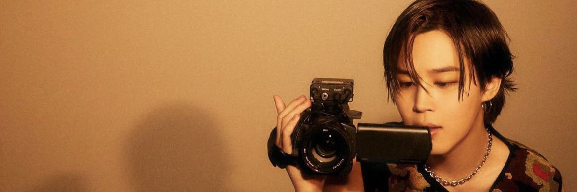 Elle_V_2's profile banner image