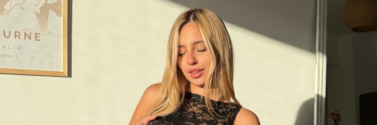 Elena2HOT's profile banner image