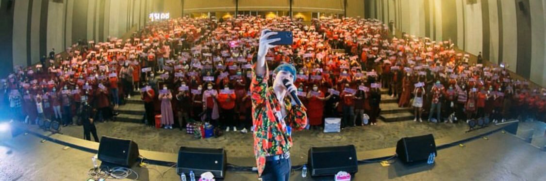 praew_jw's profile banner image