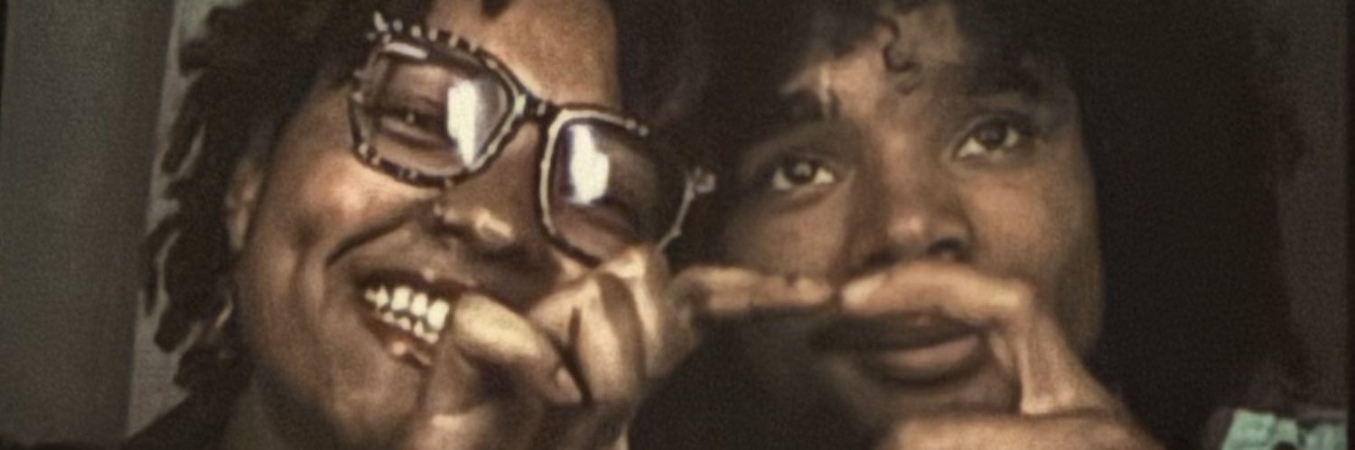 escreaux's profile banner image