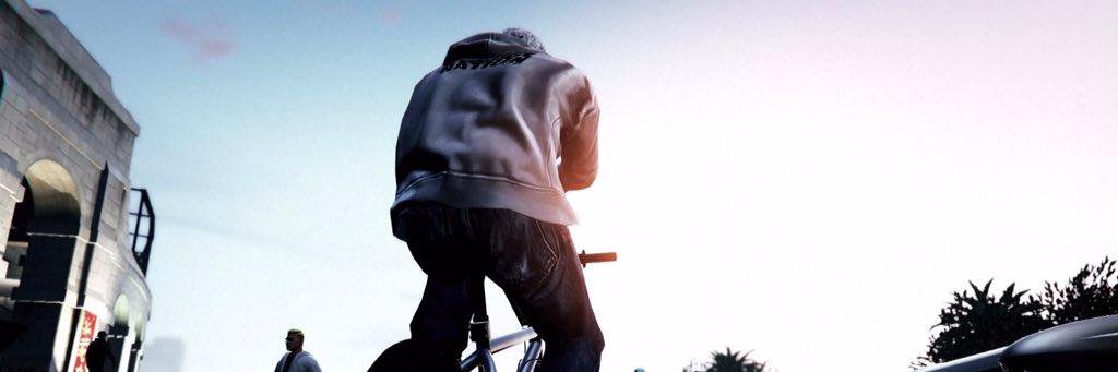 DeviantEllie's profile banner image
