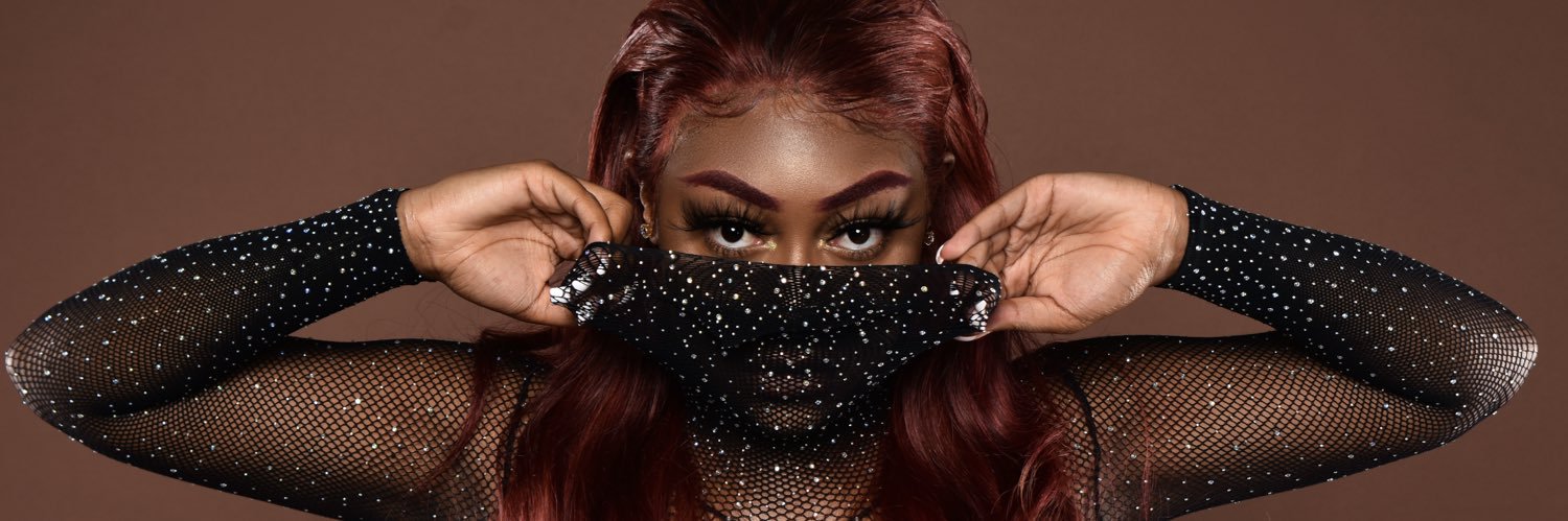 universalqueen_'s profile banner image