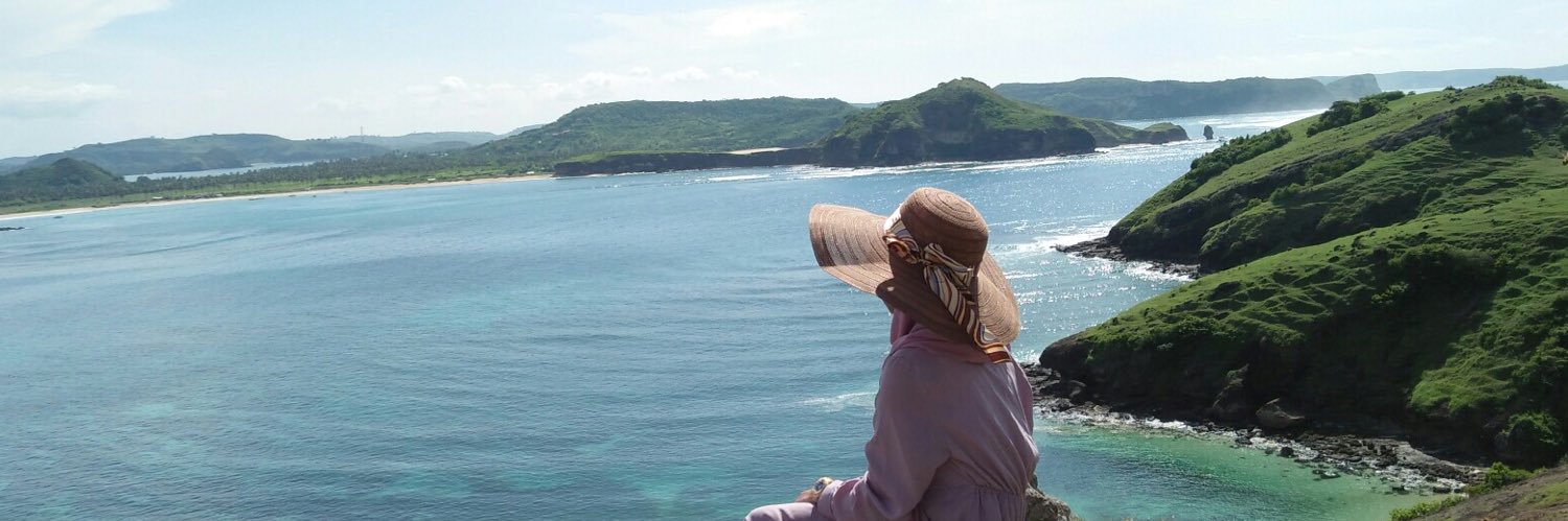 intanparaa's profile banner image