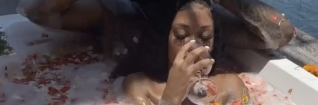 yung_gawdess's profile banner image