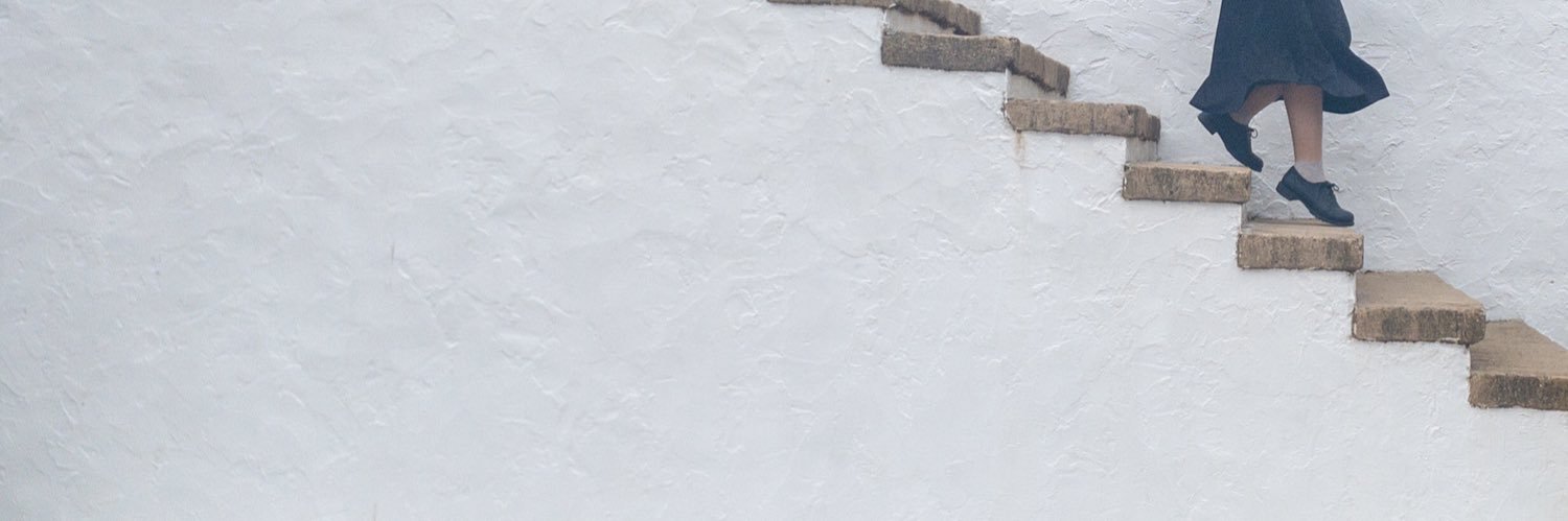 hasminezz's profile banner image