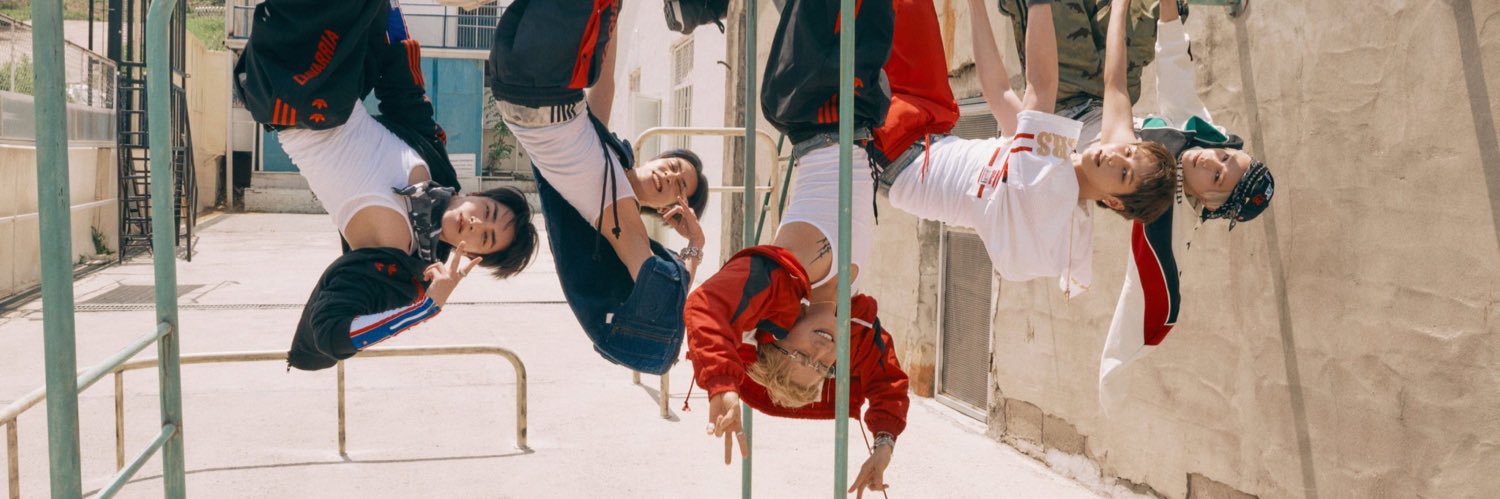 YY 🐑 #WayV_EternalWhite ❄️ banner