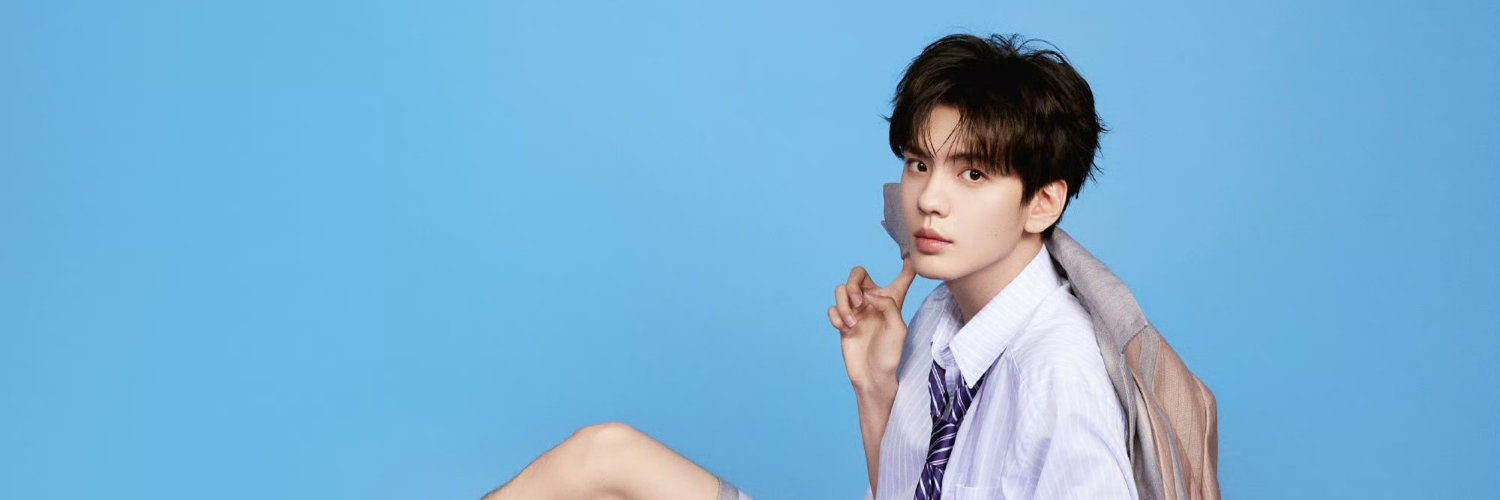 yvzhous's profile banner image