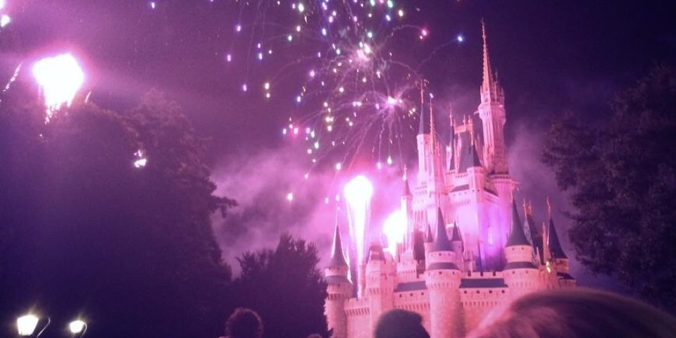 AmandaAgz's profile banner image