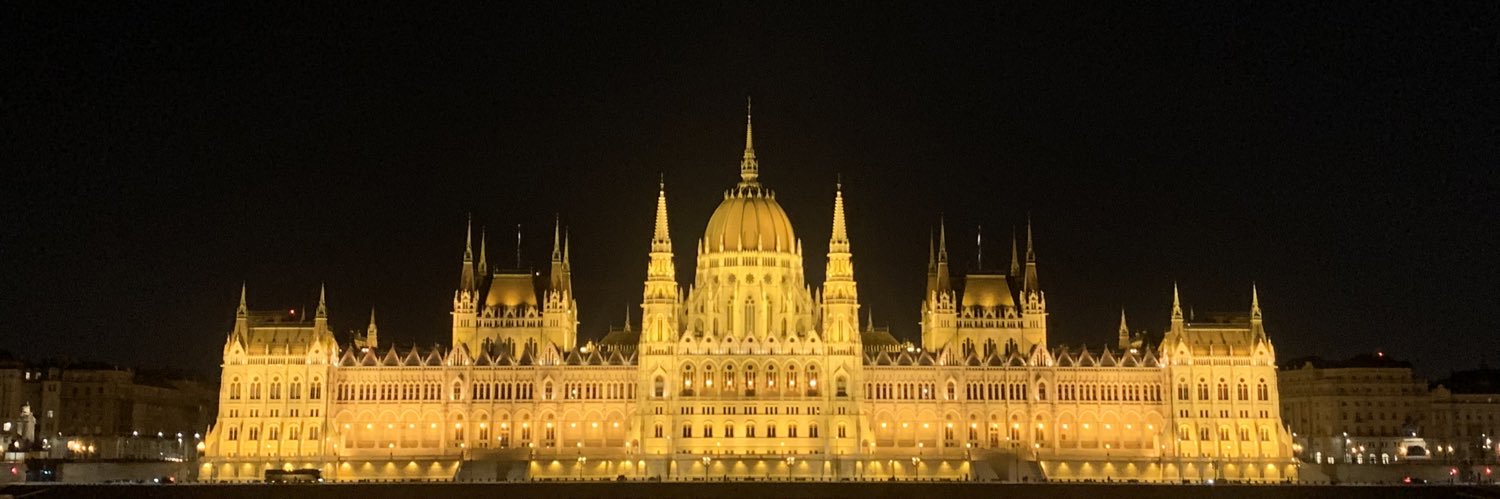 Charlotte Lastoweckyi banner